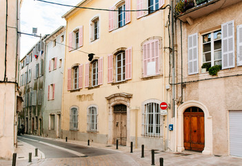 Fototapeta na wymiar View of a little narrow street in the town of Brignoles in Provence, south of France