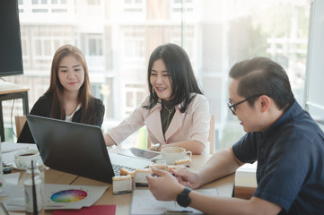 Obraz premium Business workers group meeting in office