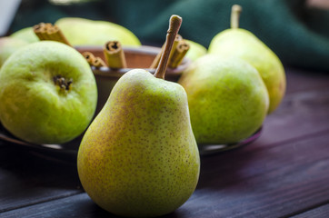 pears and cinnamon