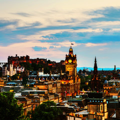 Obraz premium Edinburgh, UK. Aerial view from Calton Hill at night