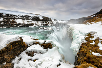 Famosa cascata de Gullfoss na Islandia. Paisagem ao nascer do sol.