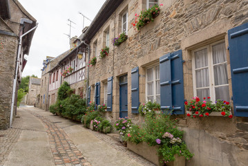 Fototapeta na wymiar Ruelle et façades de Tréguier