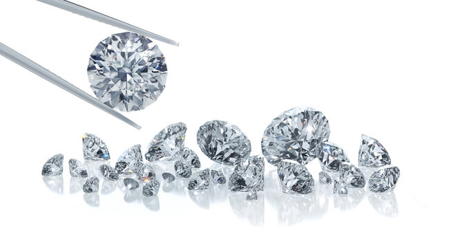 Diamant mit Pinzette und Gruppe von Diamanten