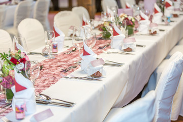 Gedeckter Tisch im Restaurant