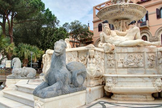 Ville de Messine en Sicile, sur les bords du d&eacute;troit