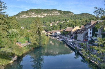 Fototapeta na wymiar Chanaz, en Savoie, village écluse entre le Rhône et le Lac du Bourget 