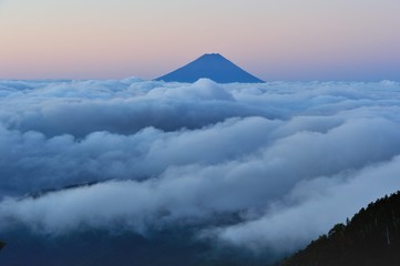 雲海と富士山