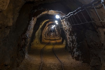 Underground mine passage angle shot