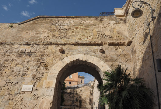 Porta dei Due Leoni gate in Cagliari