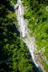 Fototapeta na wymiar 駒ケ岳のハートの滝
