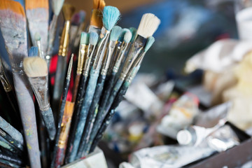 different painting brushes