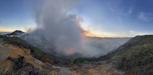 Kawah Ijen Sunset, Indonesia