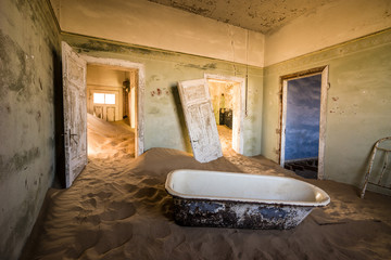 old bath tub, Abandoned town, Kolmanskop, Namibia