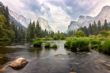 amazing views of el capitan mountain in yosemite valley, Usa - Powered by Adobe
