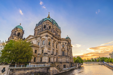 Fototapeta na wymiar Berlin sunset city skyline at Berlin Cathedral (Berliner Dom), Berlin, Germany