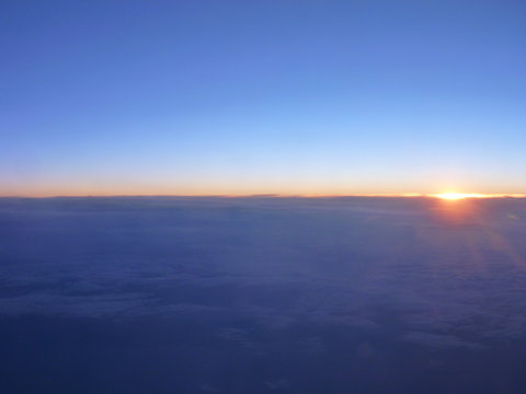 Il tramonto tra le nuvole