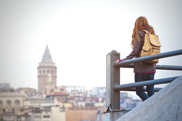 girl looking at İstanbul