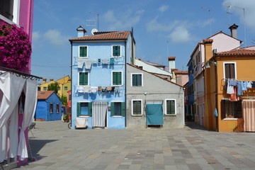 Fototapeta na wymiar Maison colorés burano italie