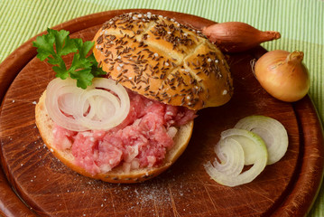 Frühstück mit Hackepeter