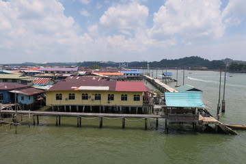 Obraz premium The world's largest water settlemant 「Kampung Ayer」in Brunei 世界最大の水上集落 カンポンアイール ブルネイ