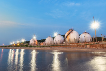 Natural Gas storage tanks , Oil tank , LPG ,Petrochemical plant , Petroleum.