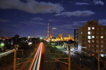 工場　夜景　電車　長時間露光