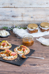 Multigrain crispread appetizer