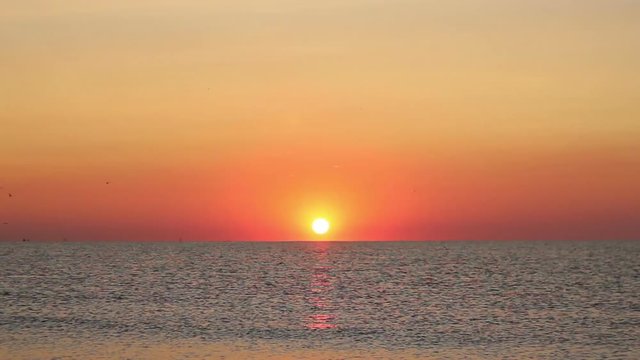 Timelaps about a whimsical sunrise.