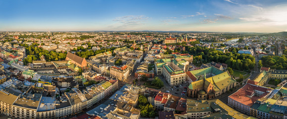 Kraków - panorama starego miasta z lotu ptaka. Widok na ulicę Grodzką i Bazylikę Franciszkanów.