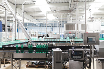 Bottling plant - Water bottling line for processing and bottling pure mineral carbonated water into bottles.