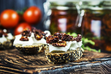 Sandwiches with sun-dried tomatoes.