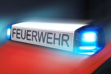 Feuerwehr Blauchlicht in Fahrt