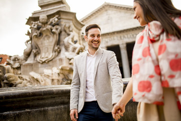 Naklejka premium Loving couple in Rome, Italy
