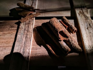 bay leaf and cinnamon 