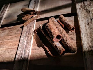bay leaf and cinnamon 