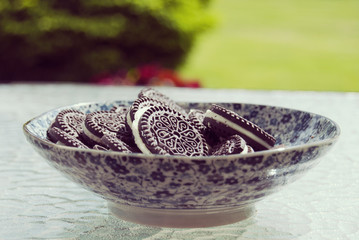 Oreo cookies in a bowl