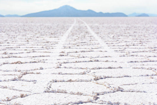 Bolivien, Potosi Department, Uyuni, Der Salar de Uyuni ist die gr&ouml;&szlig;te Salzpfanne der Erde