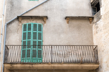 Fototapeta na wymiar Balkon eines mediterranen Hauses