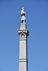 Obraz premium statue on pedestal