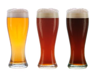 Fototapeten Drei verschiedene Biere in Galsses mit Schaumkronen © Steve Cukrov