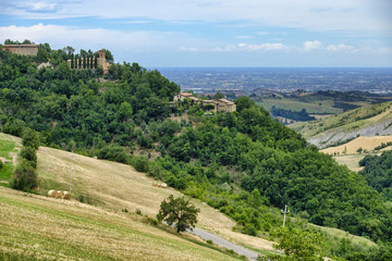 Fototapeta premium Summer landscape near Serramazzoni (Modena, Italy)