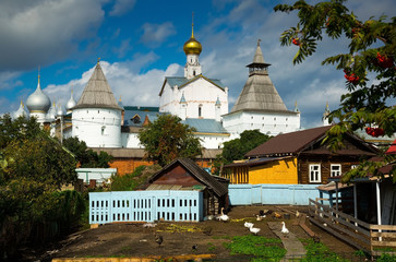rostov kremlin surroundings
