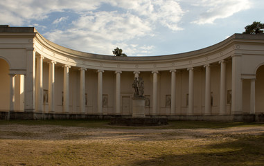 Obraz premium The Three Gracie Temple 2