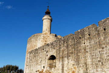 Obraz premium Tour de Constance remparts