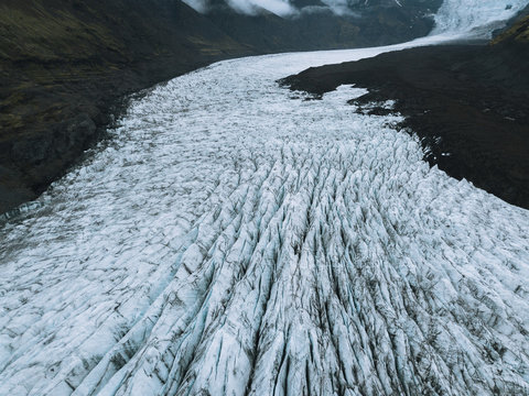Svinafellsjökkul glacier as seen from above between the mountains in iceland