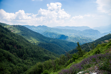Fototapeta na wymiar Черногория. Горный пейзаж