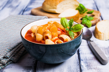 Tomato soup with pasta
