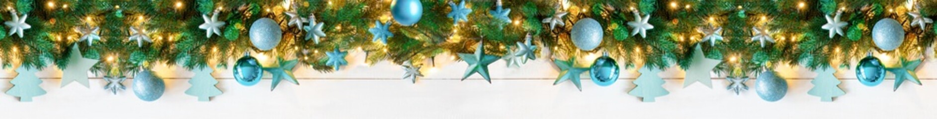 Weihnachten Girlande, Extra Breit, Geschmückt mit türkisen Weihnachtskugeln