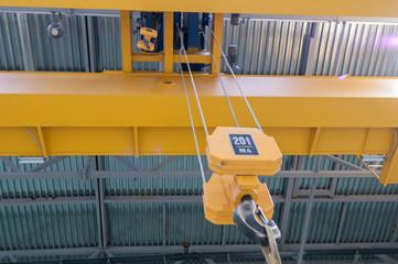 Factory overhead crane