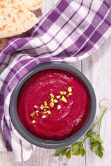 beetroot hummus
